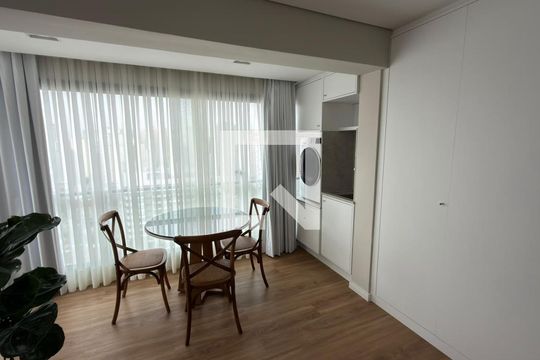 Apartamento para alugar com 1 quarto, 40m² em Campo Belo, São Paulo