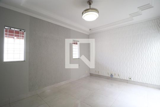 Casa para alugar com 3 quartos, 200m² em Jardim América, Uberlândia