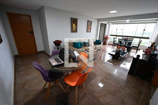 Apartamento para alugar com 3 quartos, 108m² em Vila dos Alpes, Goiânia