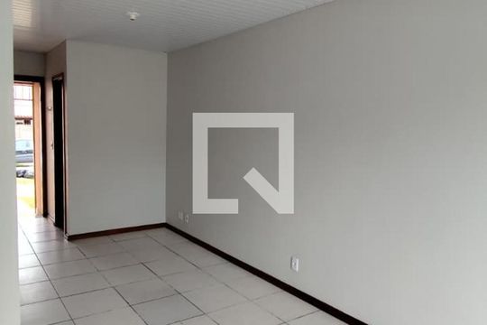 Sala de casa à venda com 2 quartos, 40m² em Restinga, Porto Alegre