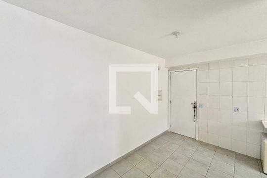 Sala de apartamento para alugar com 2 quartos, 49m² em Jardim Lourdes, Ferraz de Vasconcelos