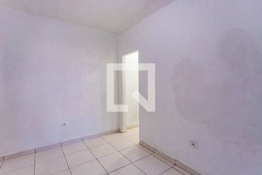 Casa para alugar com 1 quarto, 30m² em Cidade Júlia, São Paulo