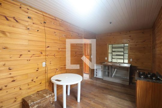 Casa para alugar com 1 quarto, 29m² em São José, Canoas