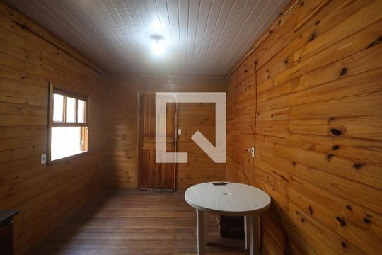 Casa para alugar com 1 quarto, 29m² em São José, Canoas