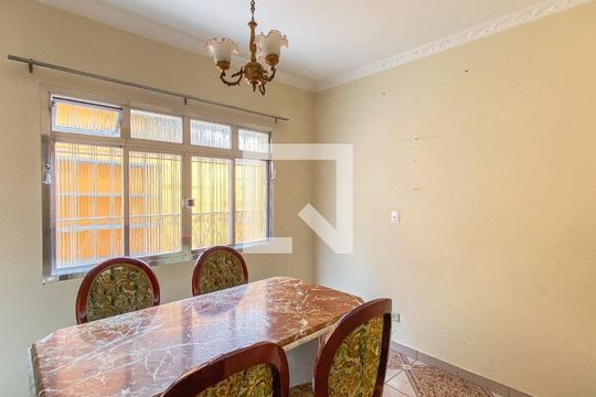Casa para alugar com 2 quartos, 120m² em Vila Nhocuné, São Paulo