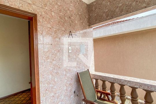 Casa para alugar com 2 quartos, 120m² em Vila Nhocuné, São Paulo