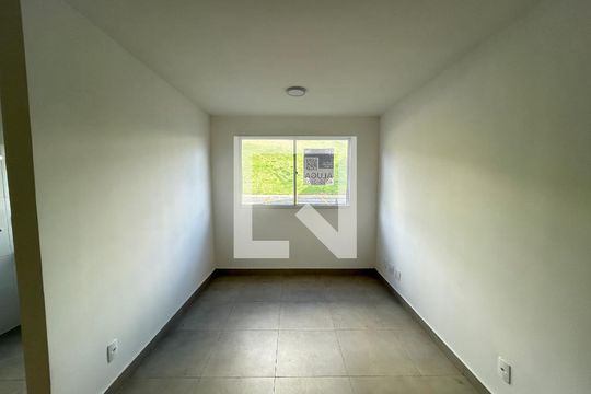 Sala de apartamento para alugar com 2 quartos, 46m² em Braúnas, Belo Horizonte