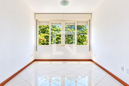 Quarto 1 de apartamento à venda com 2 quartos, 70m² em Centro, Canoas