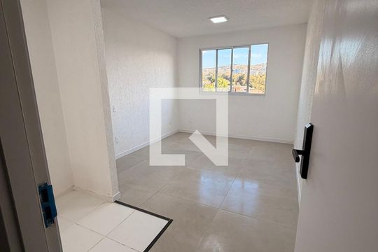 Apartamento para alugar com 2 quartos, 42m² em Jardim Dona Leopoldina, Porto Alegre
