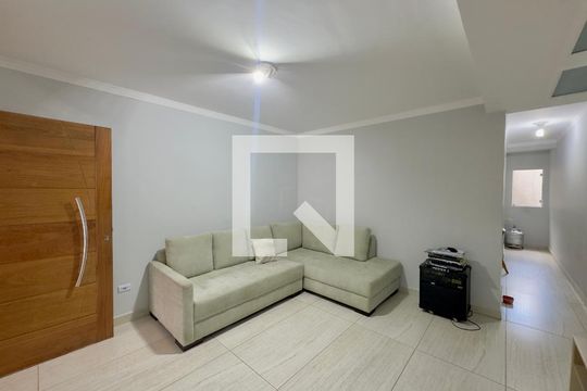 Casa para alugar com 4 quartos, 220m² em Vila Izabel, Guarulhos
