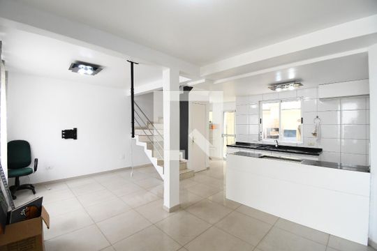 Casa para alugar com 3 quartos, 90m² em Pilarzinho, Curitiba