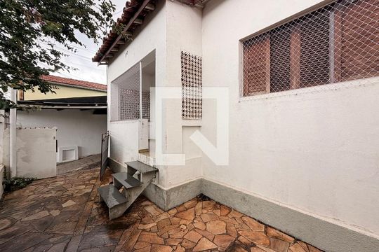 Frente da casa de casa para alugar com 3 quartos, 80m² em Vila Helena, Jundiaí