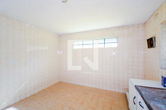 Cozinha de casa para alugar com 3 quartos, 40m² em Jardim Santa Emilia, Guarulhos