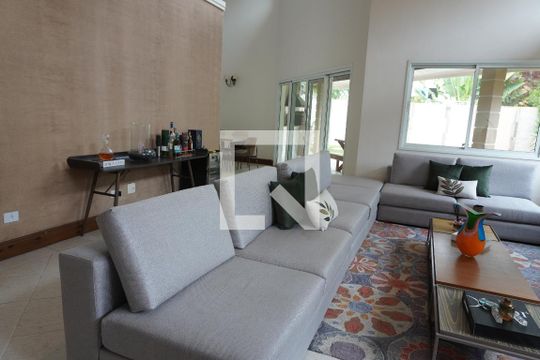 Casa de Condomínio para alugar com 2 quartos, 400m² em Residencial 18 do Forte, Santana de Parnaíba