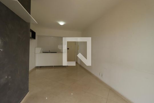 Apartamento para alugar com 3 quartos, 65m² em Vila Curuçá, Santo André