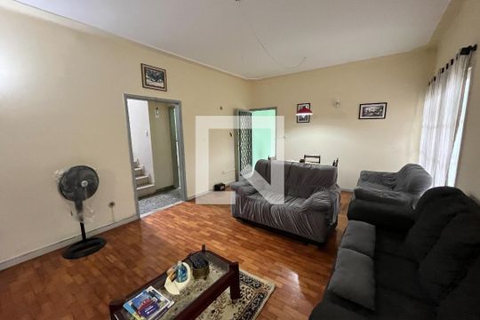 Casa para alugar com 6 quartos, 209m² em Jardim Guanabara, Rio de Janeiro