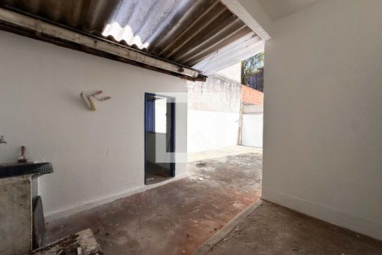 Área de Serviço de casa para alugar com 3 quartos, 300m² em Jardim Vera Cruz, São Bernardo do Campo