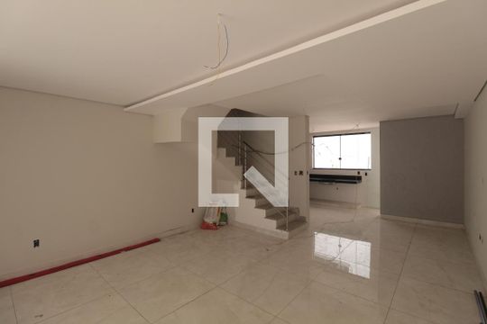 Casa à venda com 3 quartos, 122m² em Santa Monica, Belo Horizonte