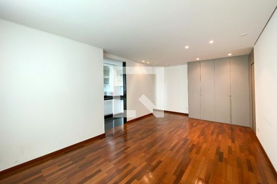 Apartamento à venda com 1 quarto, 60m² em Belvedere, Belo Horizonte