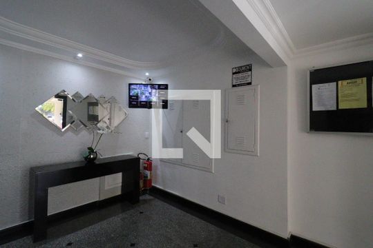 Hall de entrada de apartamento para alugar com 2 quartos, 58m² em Vila Emir, São Paulo