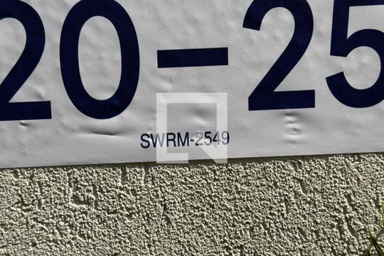 Código plaquinha SWRM-2549 de apartamento para alugar com 1 quarto, 36m² em Rudge Ramos, São Bernardo do Campo