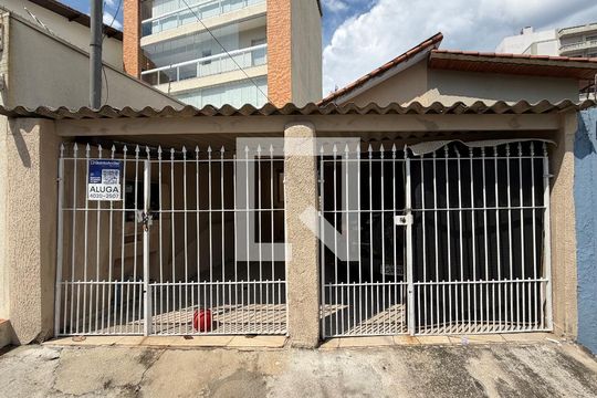 Fachada  de casa para alugar com 1 quarto, 60m² em Baeta Neves, São Bernardo do Campo