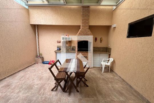 Casa de Condomínio para alugar com 3 quartos, 125m² em Jardim Rio das Pedras, Cotia