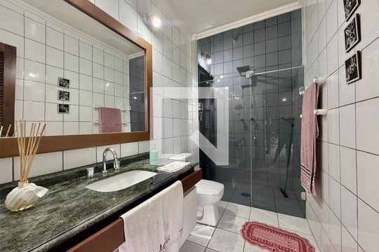 Banheiro de casa à venda com 2 quartos, 145m² em Jardim Germania, São Paulo
