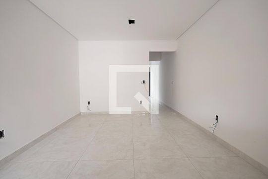 Casa para alugar com 2 quartos, 102m² em Vila Linda, Santo André