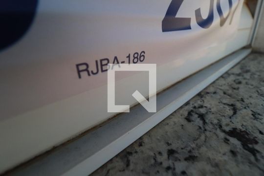 Plaquinha de apartamento para alugar com 2 quartos, 74m² em Copacabana, Uberlândia