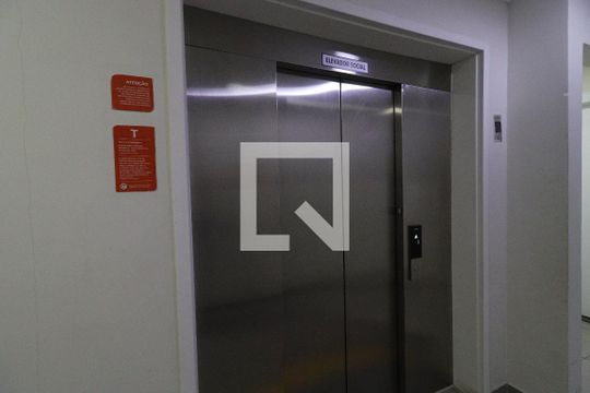 Área comum - Elevadores de apartamento à venda com 2 quartos, 37m² em Jurubatuba, São Paulo