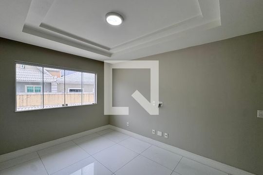 Suíte 5 de casa de condomínio para alugar com 6 quartos, 382m² em Barra da Tijuca, Rio de Janeiro