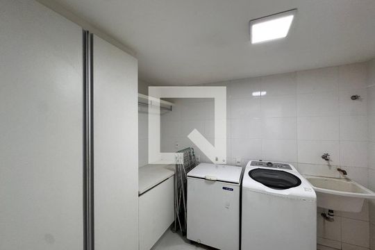 Área de Serviço de casa de condomínio para alugar com 6 quartos, 382m² em Barra da Tijuca, Rio de Janeiro