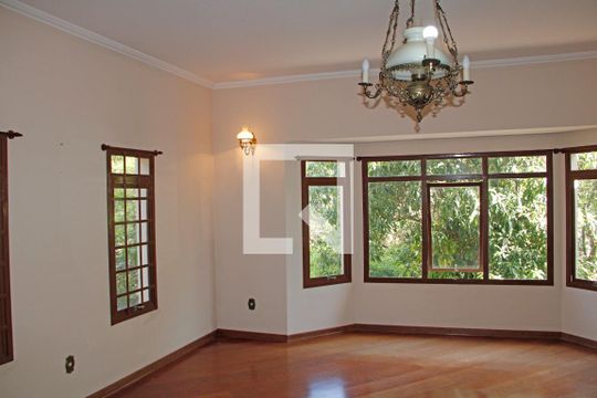 Casa de Condomínio para alugar com 3 quartos, 920m² em Loteamento Banespa, Vinhedo