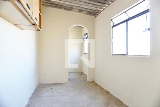 Área de Serviço de casa para alugar com 3 quartos, 50m² em Alto Caiçaras, Belo Horizonte