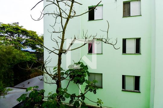 Vista do Quarto 2 de apartamento para alugar com 2 quartos, 45m² em Cidade Parque Brasilia, Guarulhos