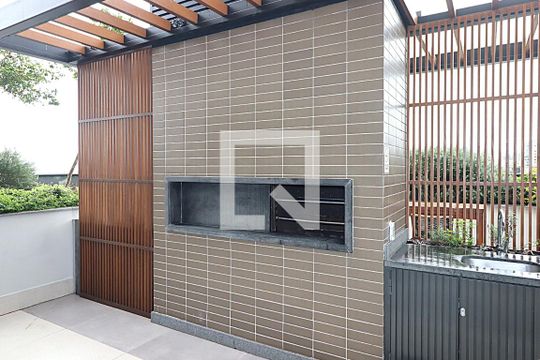 Rooftop - churrasqueira de kitnet/studio para alugar com 1 quarto, 28m² em Boa Vista, Porto Alegre