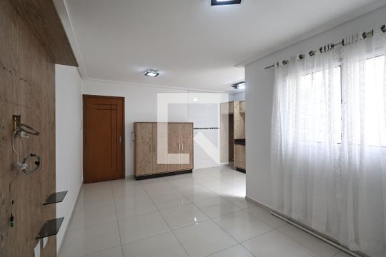 Apartamento para alugar com 2 quartos, 57m² em Parque Novo Oratório, Santo André