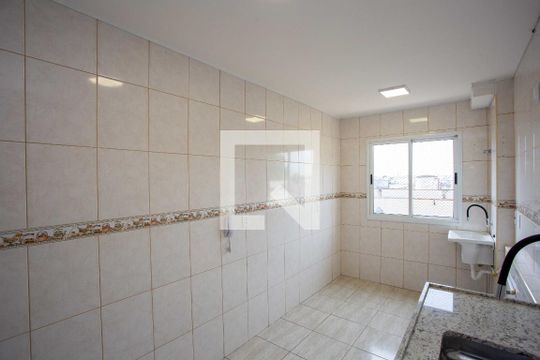Cozinha de apartamento à venda com 2 quartos, 57m² em Campanário, Diadema