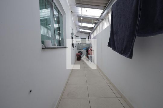 Casa à venda com 2 quartos, 116m² em Parque Capuava, Santo André