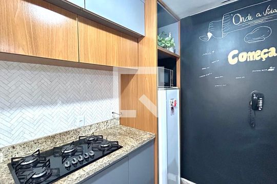 Cozinha de apartamento para alugar com 2 quartos, 43m² em Água Chata, Guarulhos