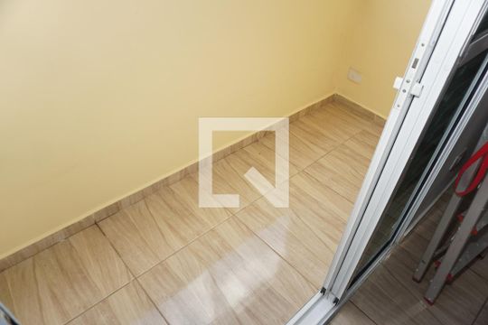 Casa para alugar com 1 quarto, 80m² em Jardim Margarida, Embu das Artes
