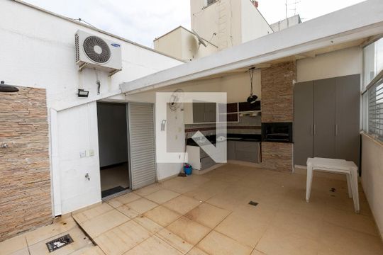 TERRAÇO PRIVATIVO COM CHURRASQUEIRA de apartamento para alugar com 1 quarto, 73m² em Botafogo, Campinas