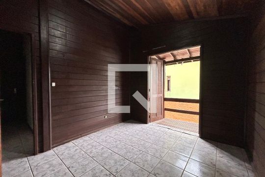Quarto 2 de casa para alugar com 3 quartos, 100m² em Barra da Lagoa, Florianópolis