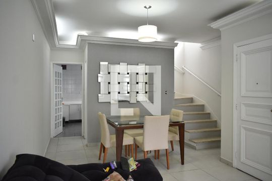 Sala de casa para alugar com 3 quartos, 147m² em Planalto Paulista, São Paulo