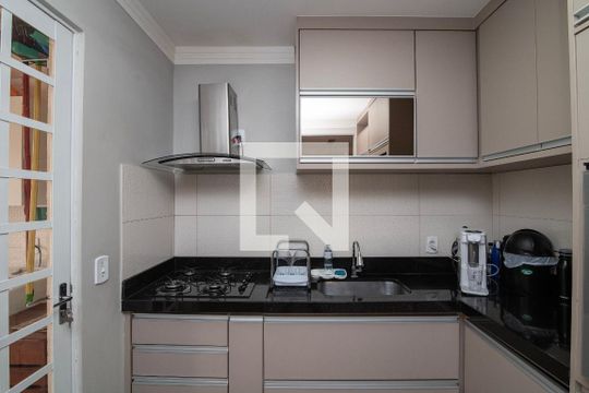 Cozinha de casa de condomínio à venda com 3 quartos, 93m² em Villa Flora Hortolandia, Hortolândia