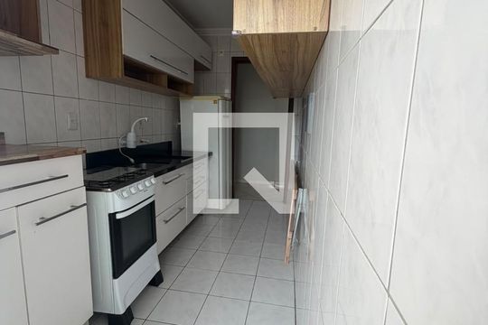 Cozinha de apartamento para alugar com 3 quartos, 72m² em Nossa Senhora do Rosario, São José