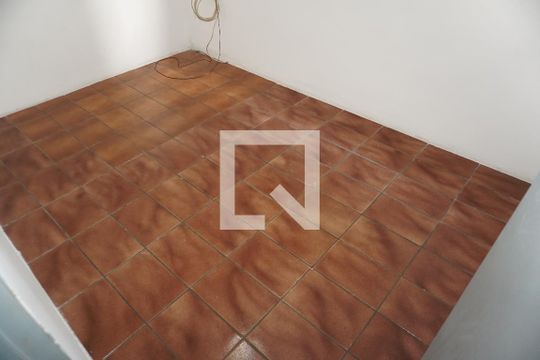 Quarto de casa para alugar com 2 quartos, 68m² em Jardim Casa Branca, Embu das Artes