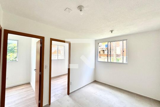 Sala de apartamento para alugar com 2 quartos, 35m² em Lageado, Ferraz de Vasconcelos