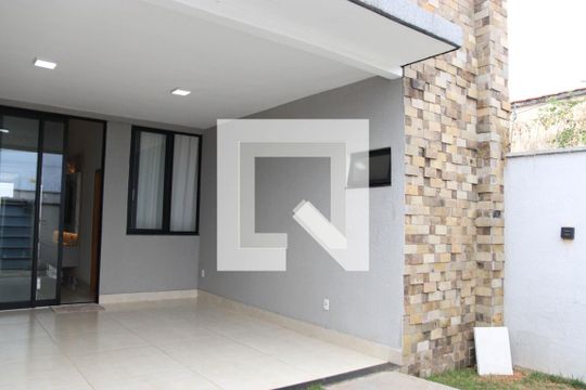 Casa à venda com 3 quartos, 192m² em Jardim Novo Mundo, Goiânia